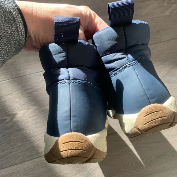 Winter shoes warmer simple- like new size 9w - Picture 7 of 10